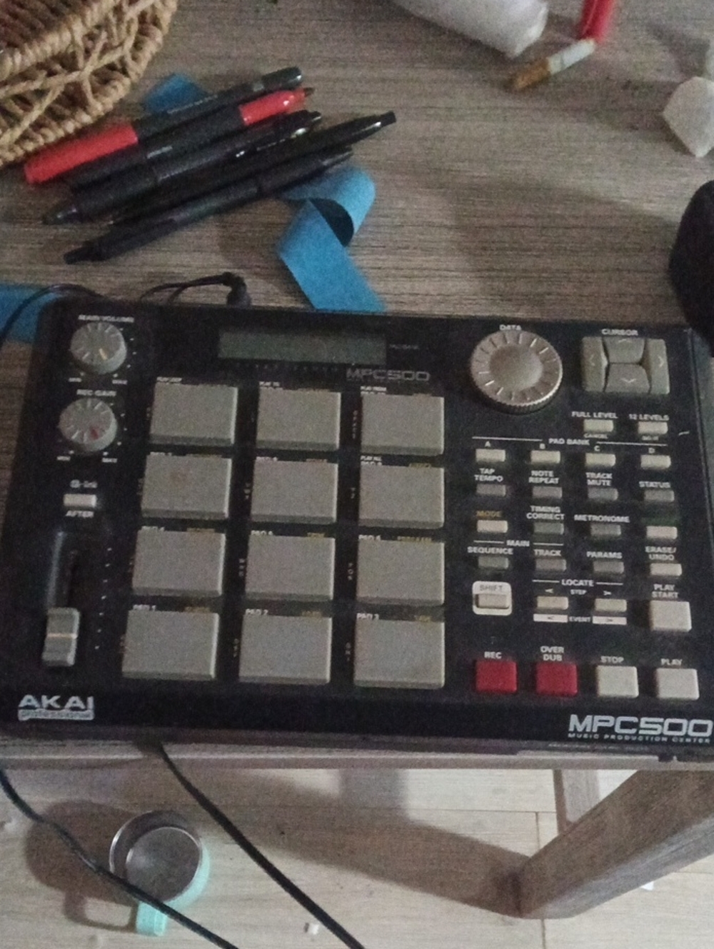 MPC500 Portable Black Drum Machine and Sampler